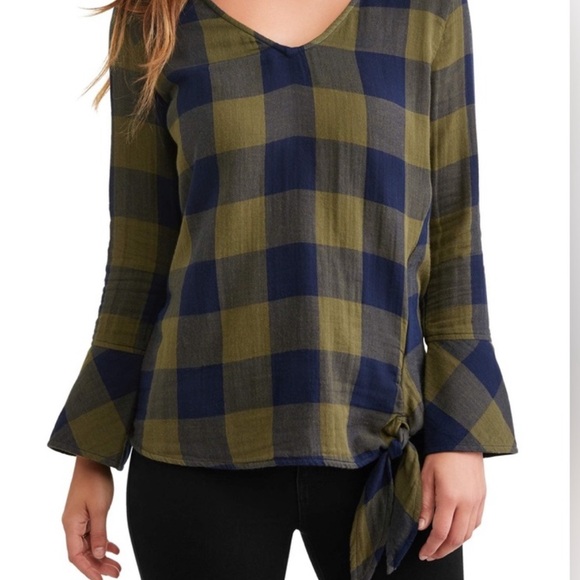 Cloth & Stone | (M) Navy & Olive Checkered Blouse with Tie Front - Picture 1 of 9